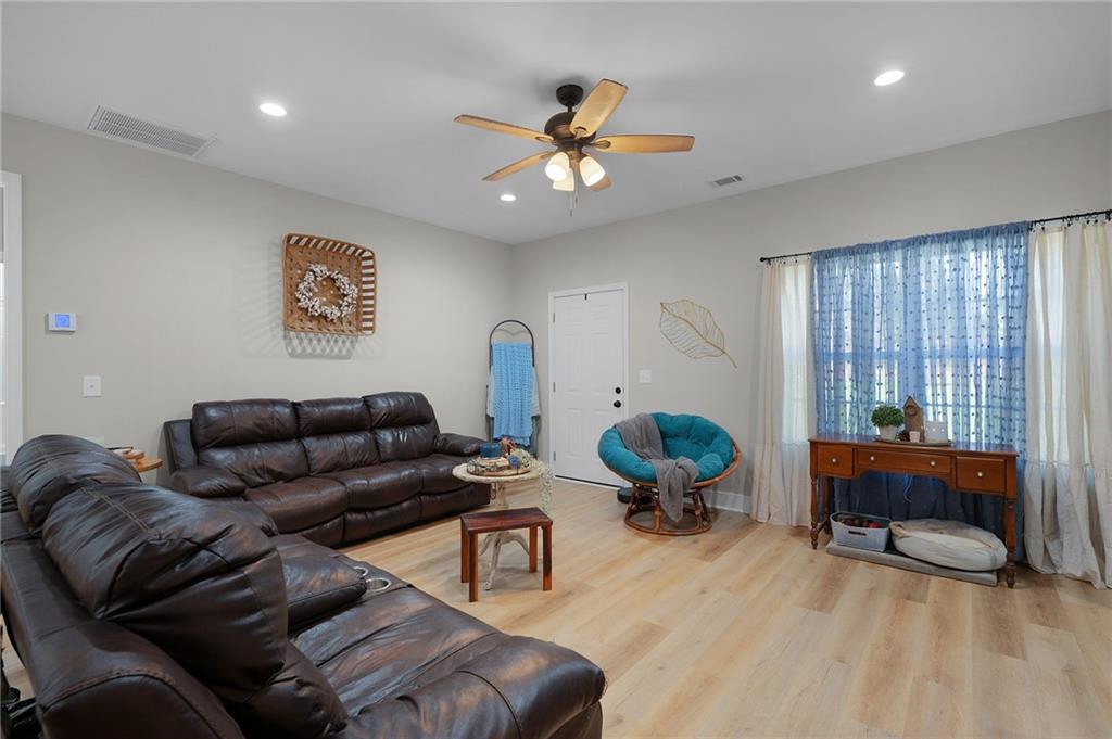 106 Gazelle Dew Road Armuchee, GA 30105 - Photo 6 of 33