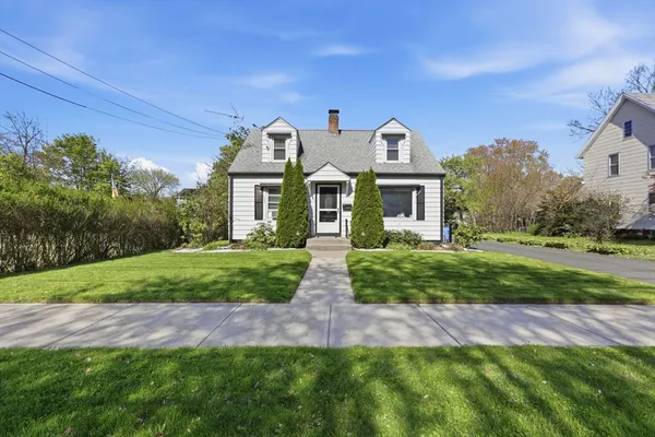 $325,000 | 33 Maple Terrace, West Springfield, MA 01089