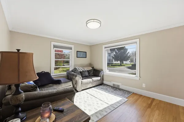 $325,000 | 33 Maple Terrace, West Springfield, MA 01089