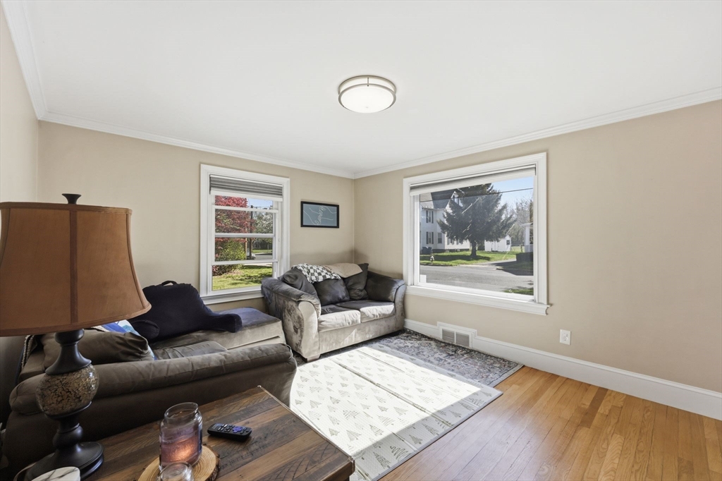 33 Maple Terrace West Springfield, MA 01089 - Photo 15 of 39