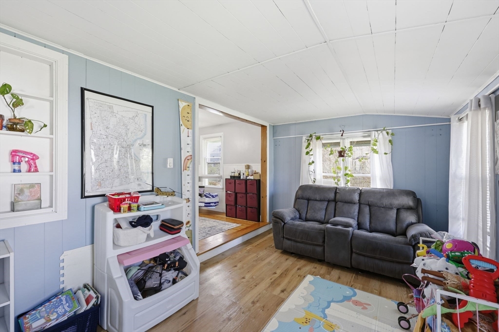 33 Maple Terrace West Springfield, MA 01089 - Photo 27 of 39