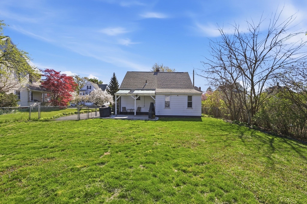 33 Maple Terrace West Springfield, MA 01089 - Photo 5 of 39