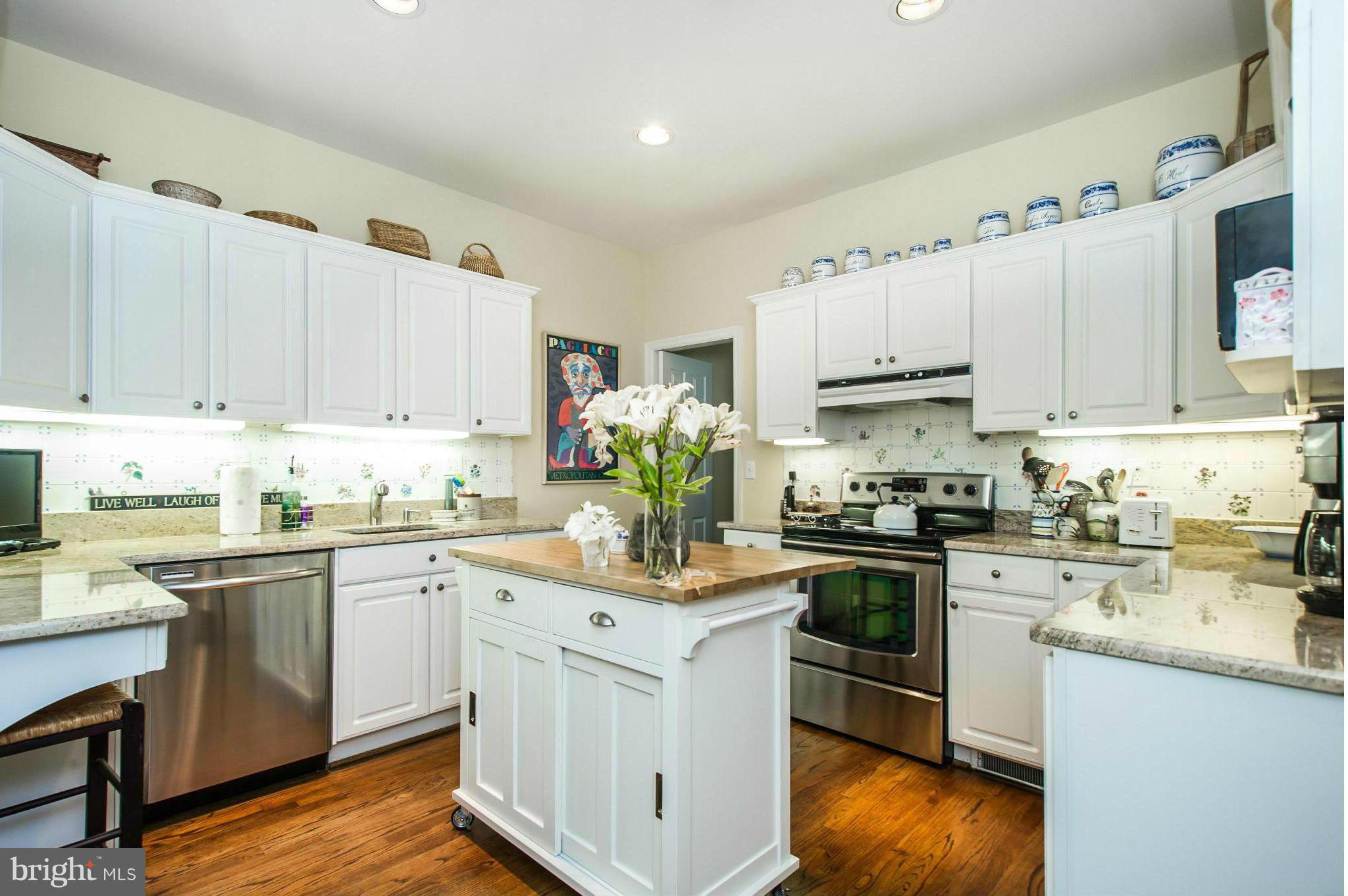 1724 Killington Road, Unit 29 Baltimore, MD 21204 - Photo 6 of 30 Kitchen w/ wood floor