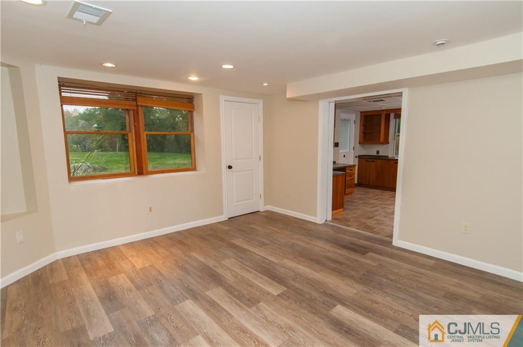 110 Dutch Road East Brunswick, NJ 08816 - Photo 18 of 25 Gallery Image 18
