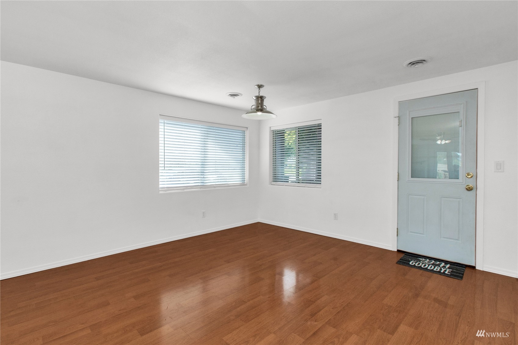 876 Cinebar Road Cinebar, WA 98533 - Photo 5 of 33 Gallery Image 5
