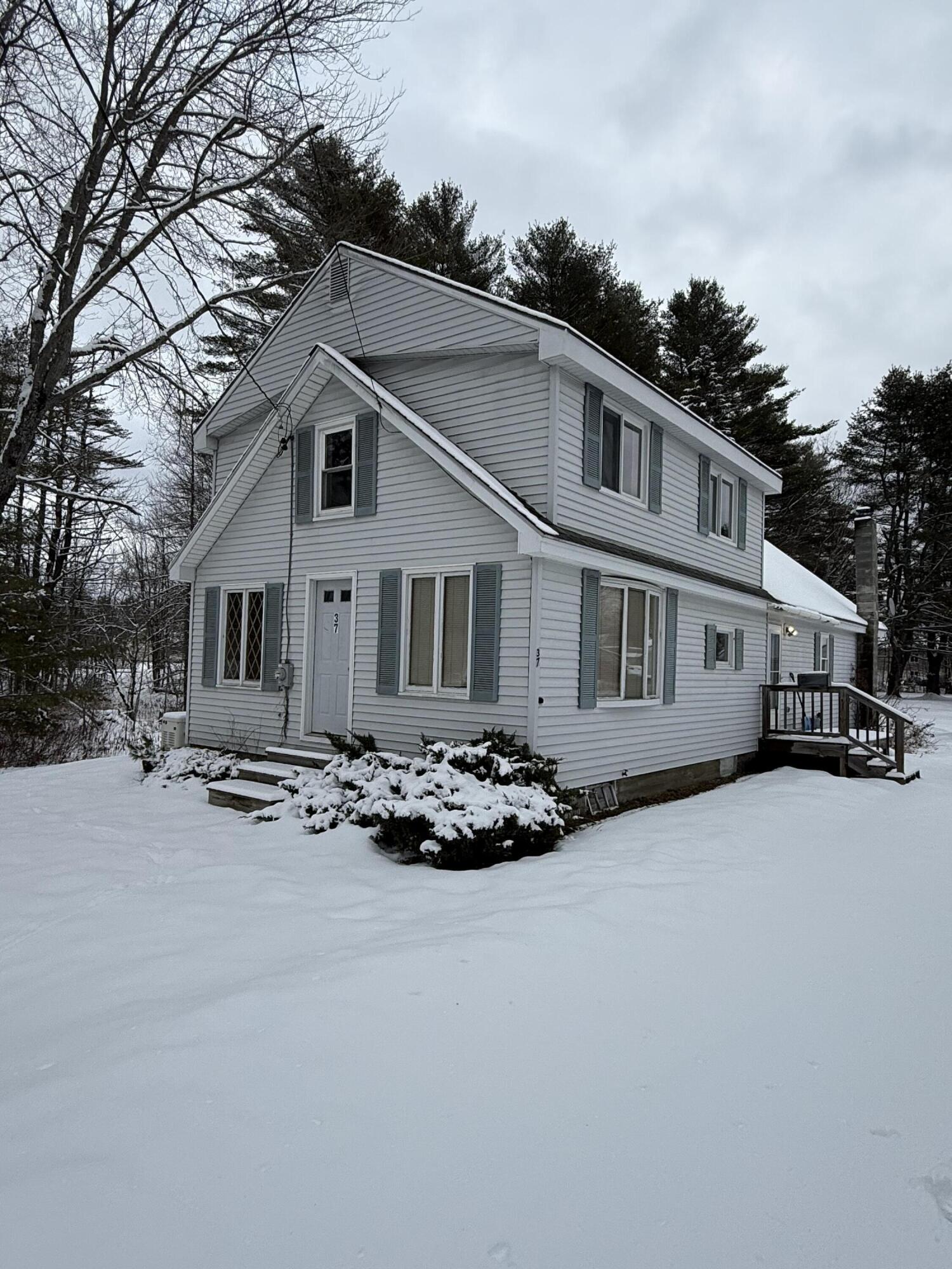37 Pleasant Street Milo, ME 04463 - Photo 4 of 34 IMG_4780