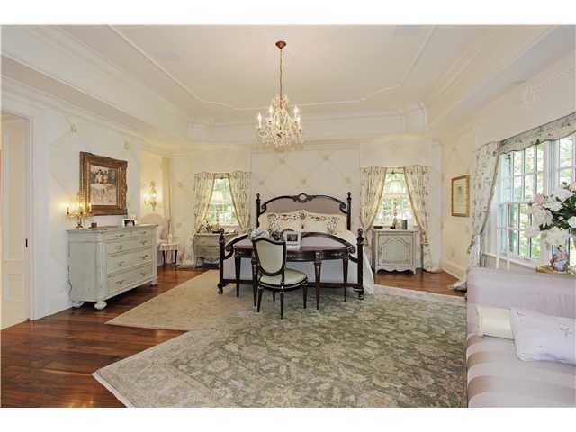 7887 Spring Mill Road Indianapolis, IN 46260 - Photo 17 of 20 Gallery Image 17