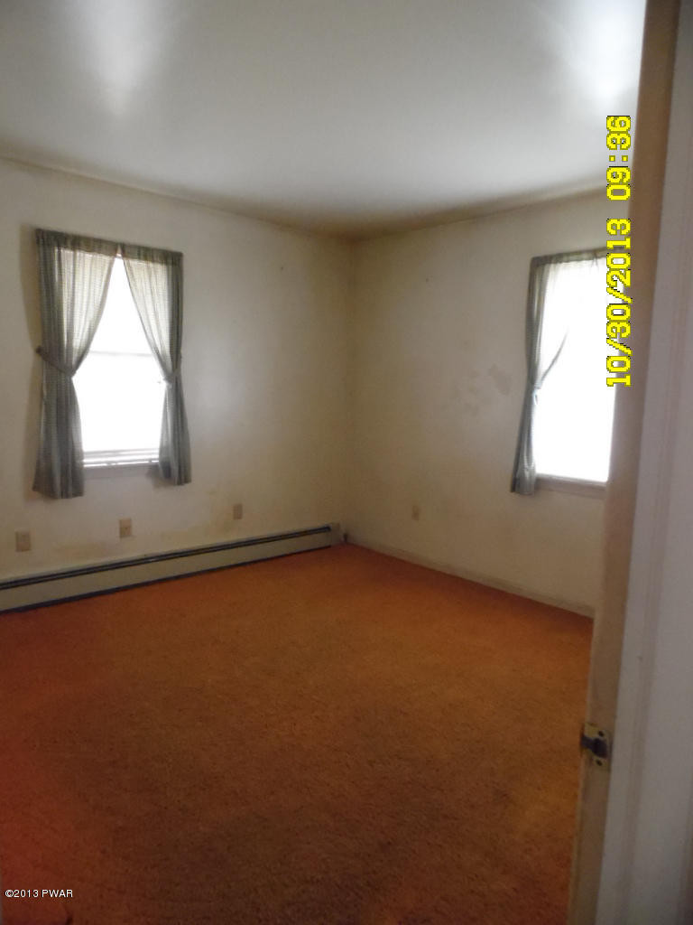 361 Rt 590 Greeley, PA 18425 - Photo 8 of 34