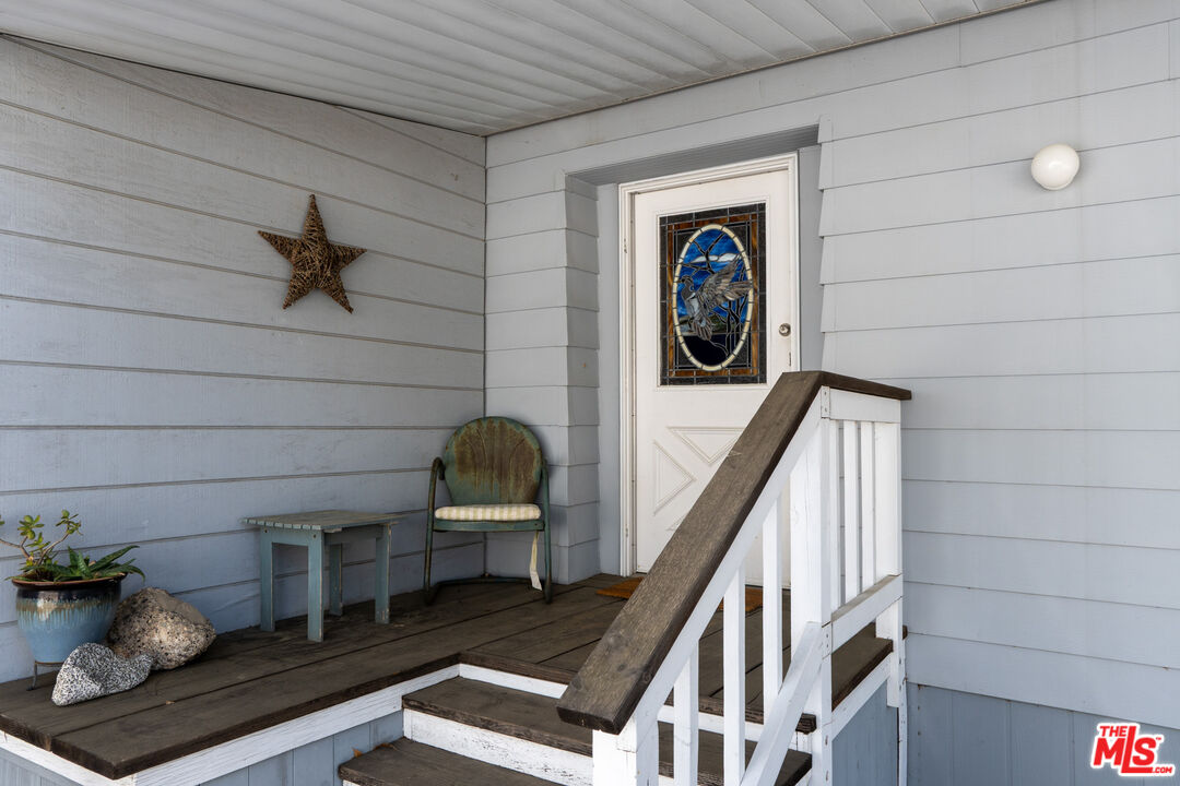 1183 Aztec Topanga, CA 90290 - Photo 15 of 68 a view of entryway with workspace