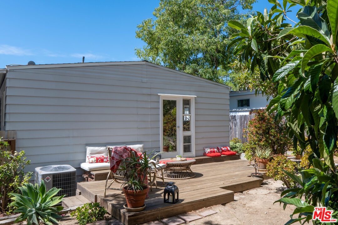 1183 Aztec Topanga, CA 90290 - Photo 38 of 68