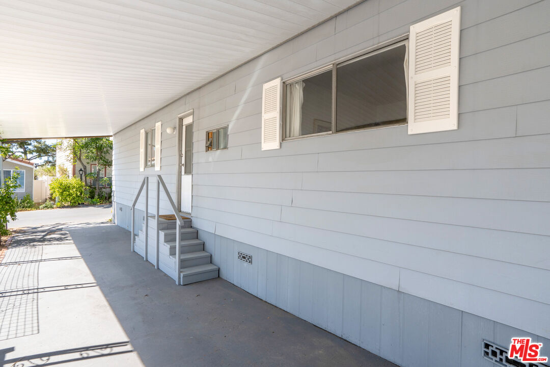 1183 Aztec Topanga, CA 90290 - Photo 45 of 68