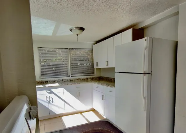 $2,800 | 1832 Northeast 49th Street, Pompano Beach, FL 33064