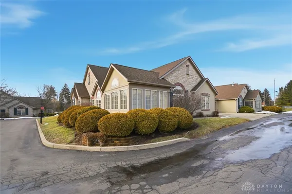 $310,000 | 2016 Wentworth Village Drive, Bellbrook, OH 45305