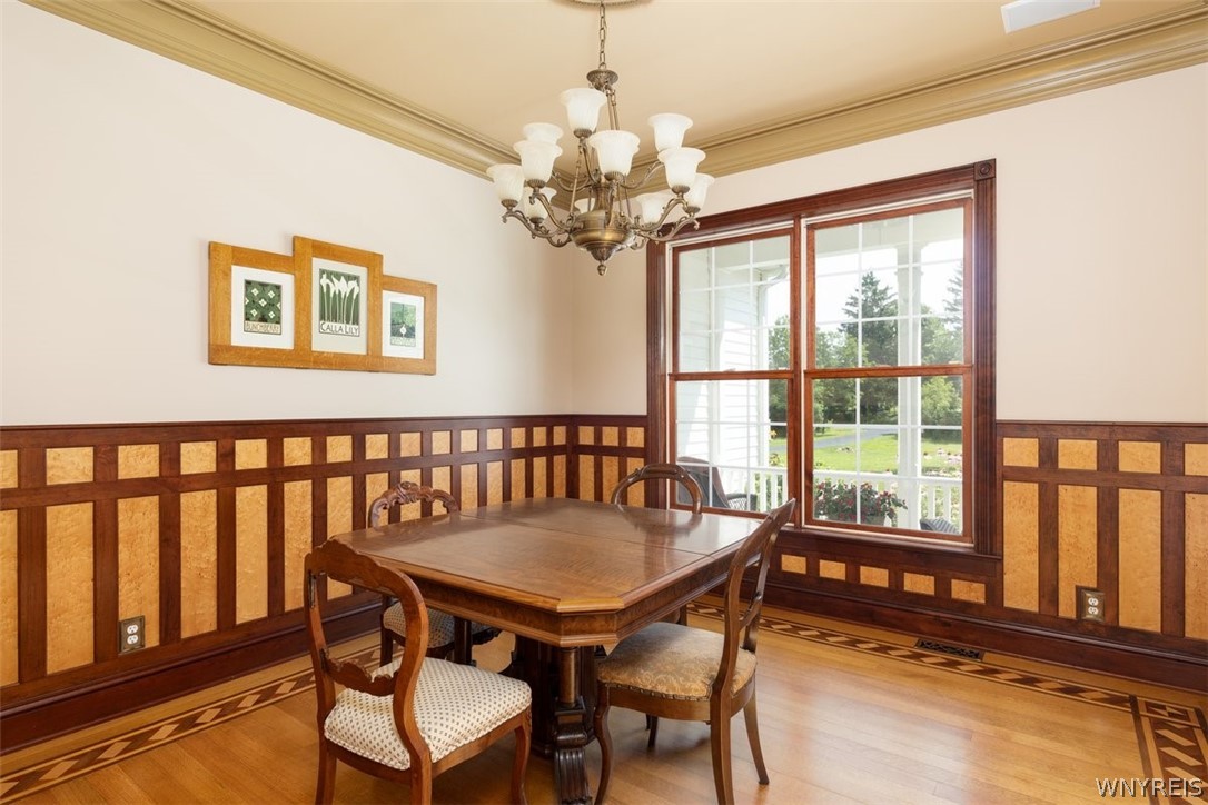 285 Cook Road East Aurora, NY 14052 - Photo 4 of 33 Dining Room