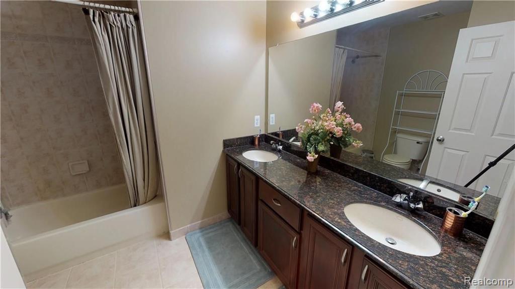 411 Mystic Valley Rochester Hills, MI 48307 - Photo 18 of 30