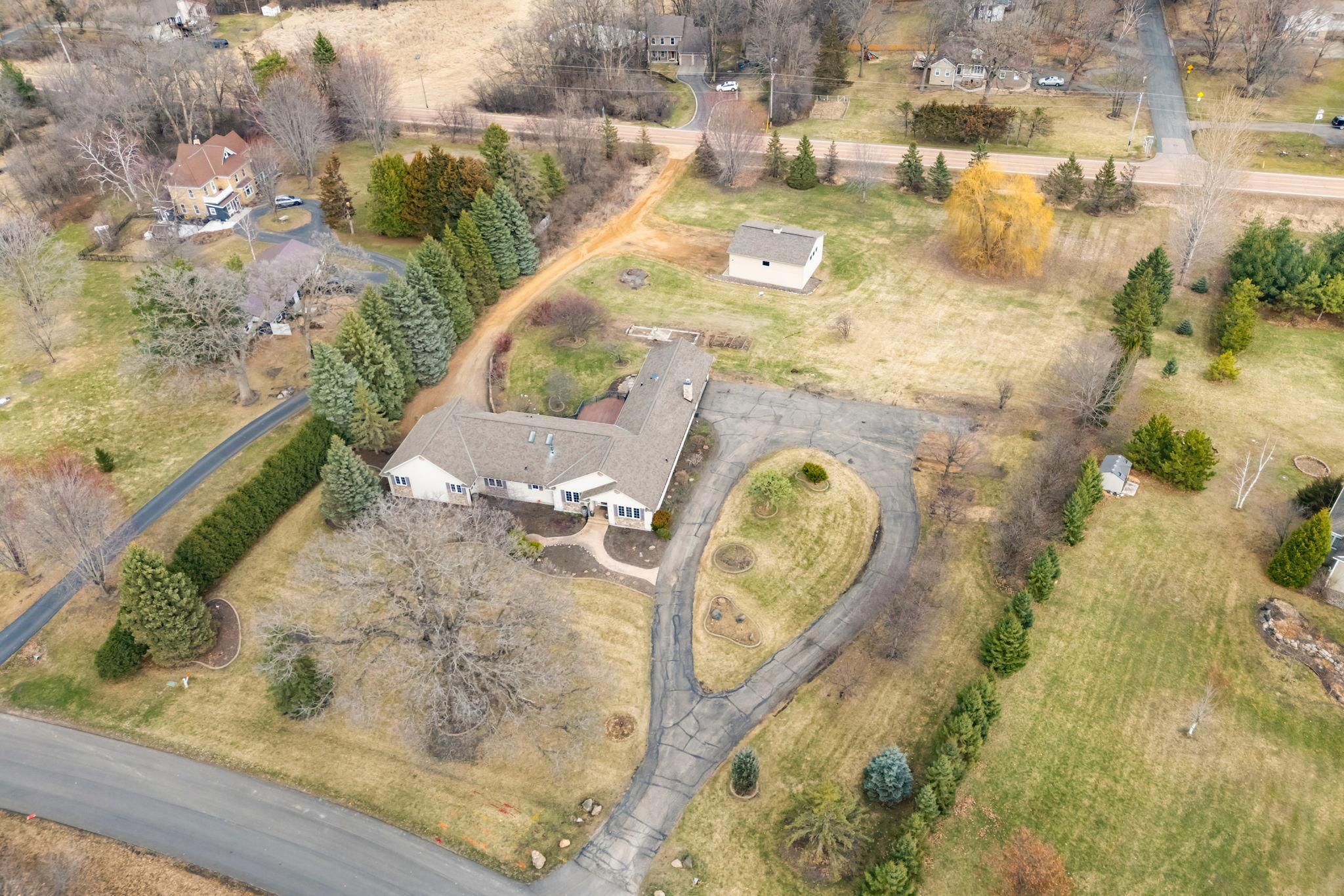 9675 Summit Place Chaska, MN 55318 - Photo 2 of 57