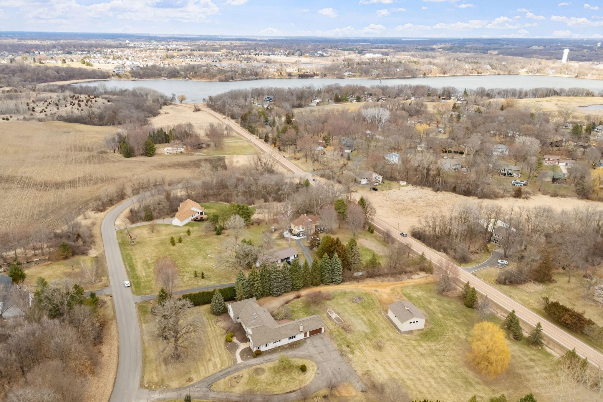 9675 Summit Place Chaska, MN 55318 - Photo 3 of 57