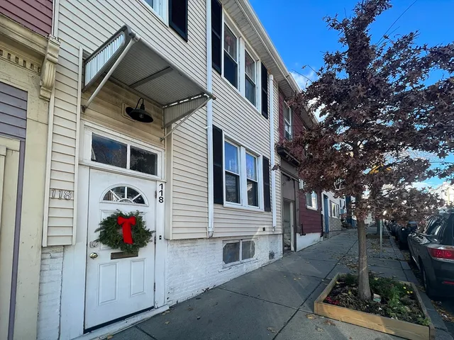 $3,350 | 118 Brooks Street, Boston, MA 02128
