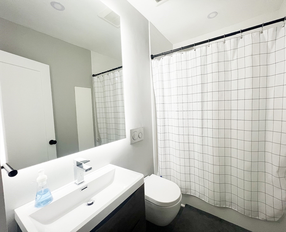 118 Brooks Street Boston, MA 02128 - Photo 13 of 18