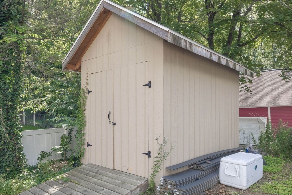 4 Bayberry Road Worcester, MA 01606 - Photo 29 of 31 a backyard of a house
