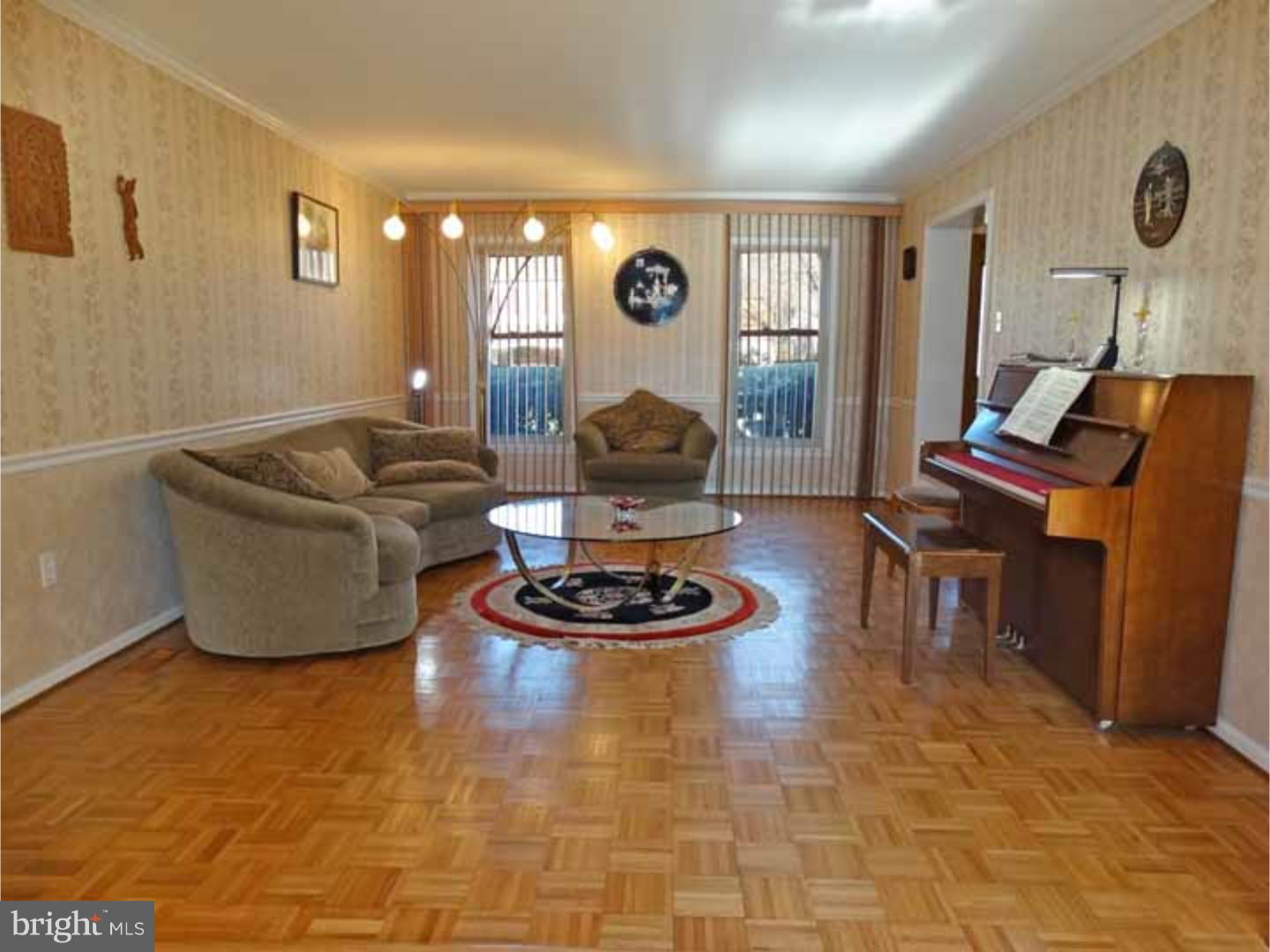 294 Newgate Road Langhorne, PA 19047 - Photo 4 of 25 Living Room
