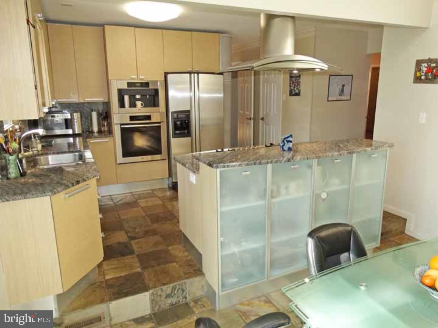 294 Newgate Road Langhorne, PA 19047 - Photo 5 of 25 Kitchen