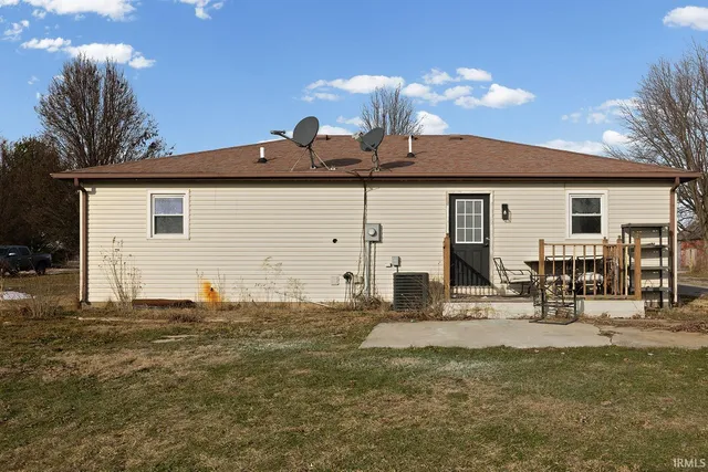 $215,000 | 9613 East New Ross Road, New Ross, IN 47968