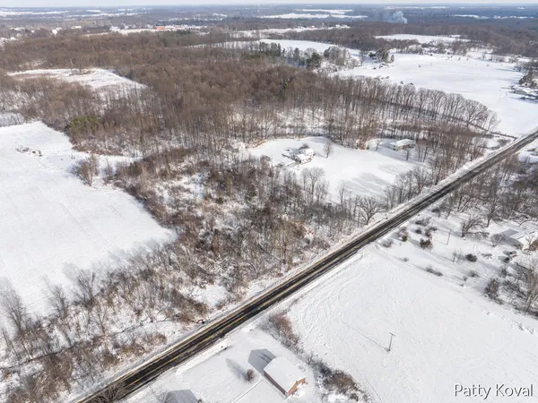 $395,000 | 923 132nd Avenue, Wayland, MI 49348