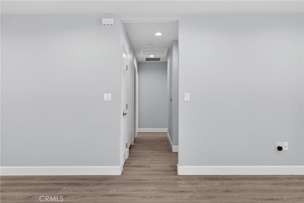 906 West Poplar Street Compton, CA 90220 - Photo 11 of 36