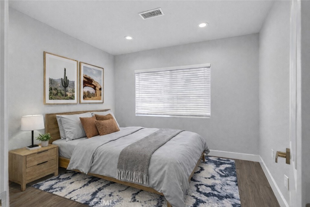 906 West Poplar Street Compton, CA 90220 - Photo 13 of 36