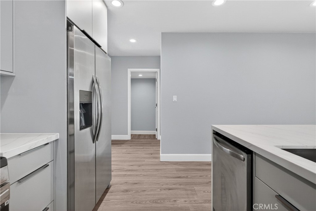 906 West Poplar Street Compton, CA 90220 - Photo 10 of 36