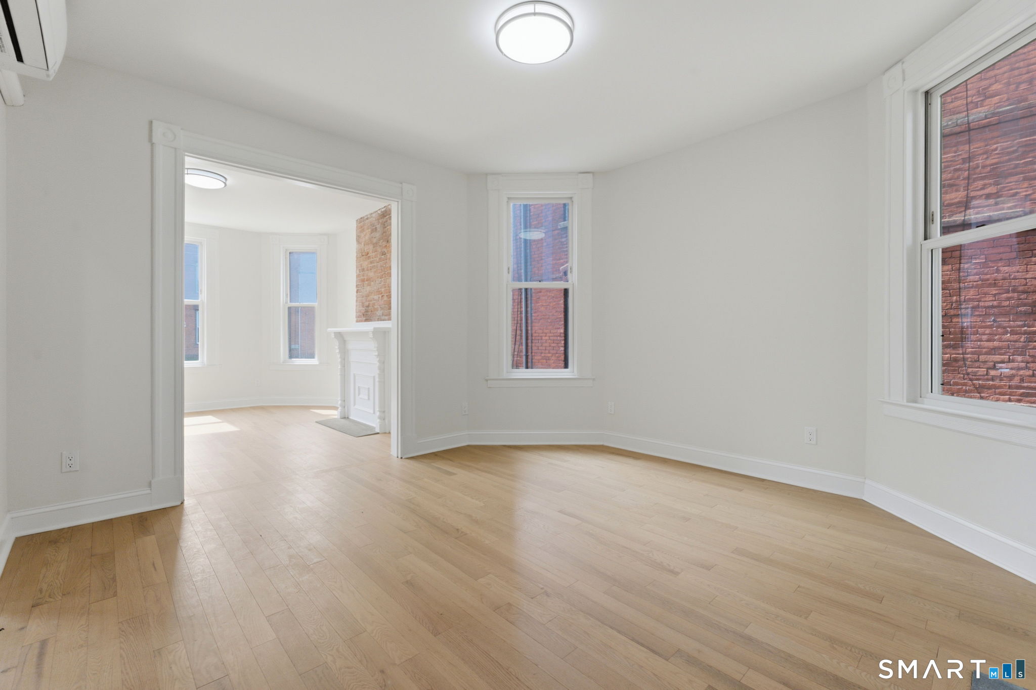 41 Center Street Hartford, CT 06120 - Photo 23 of 38