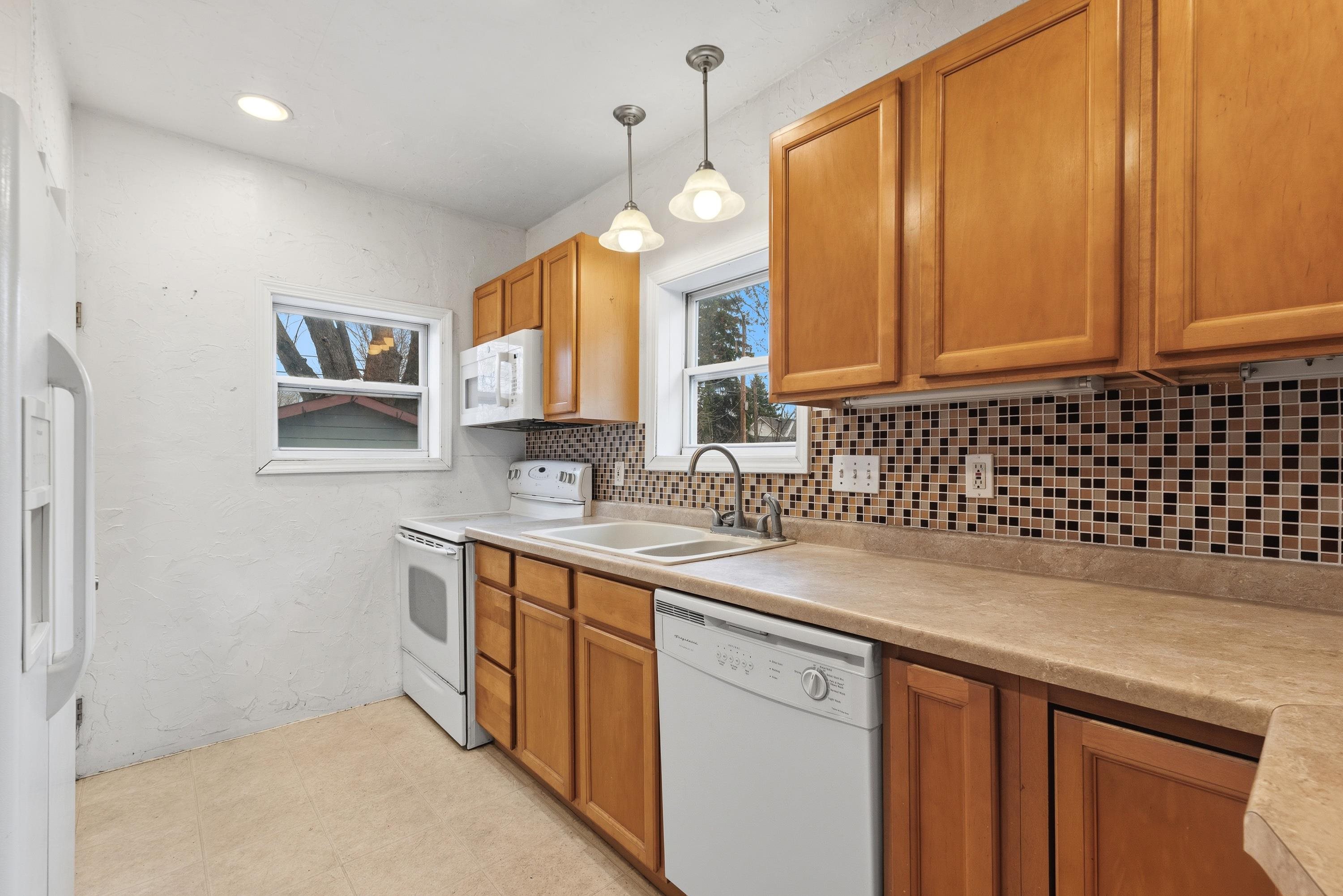 109 Walnut Street Fond du Lac, WI 54935 - Photo 11 of 28