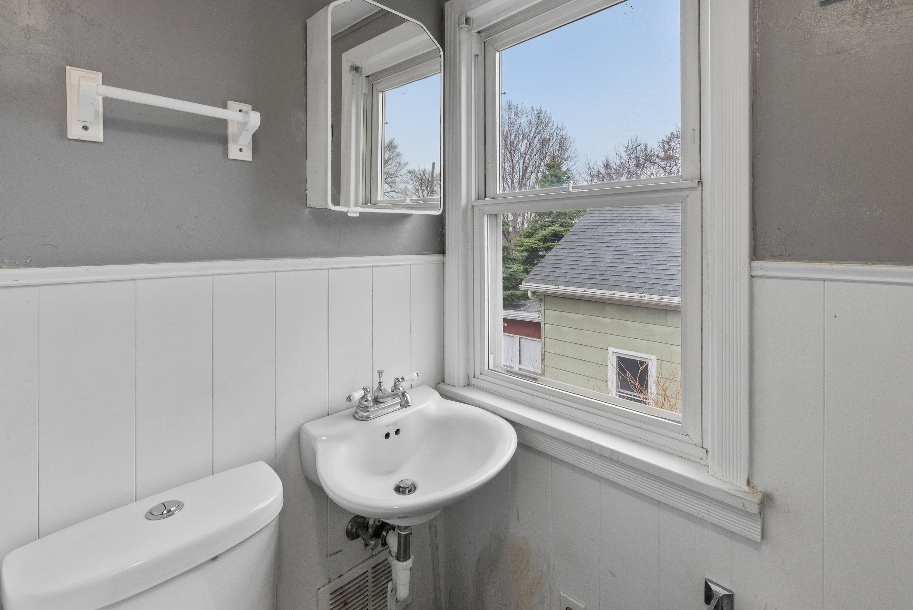 109 Walnut Street Fond du Lac, WI 54935 - Photo 22 of 28
