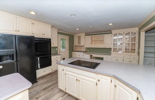 $350,000 | 19 Skyline Drive, Adrian, MO 64720