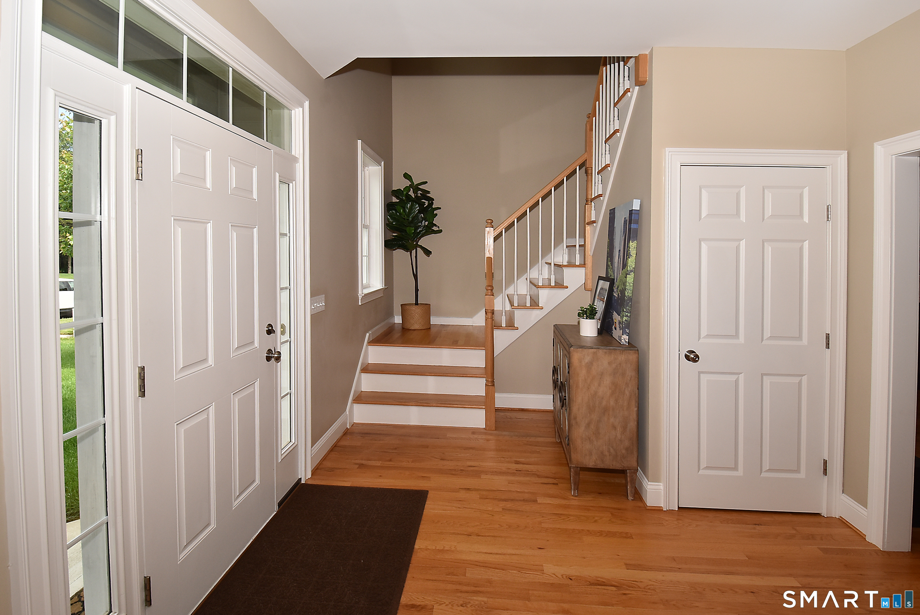 151 Longview Drive Manchester, CT 06040 - Photo 3 of 40