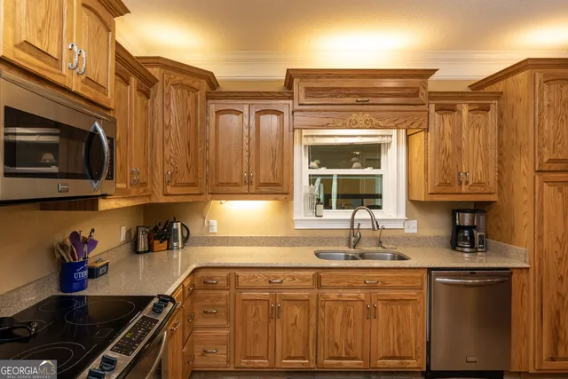 $365,000 | 4446 Manor Millwood Road South, Manor, GA 31550