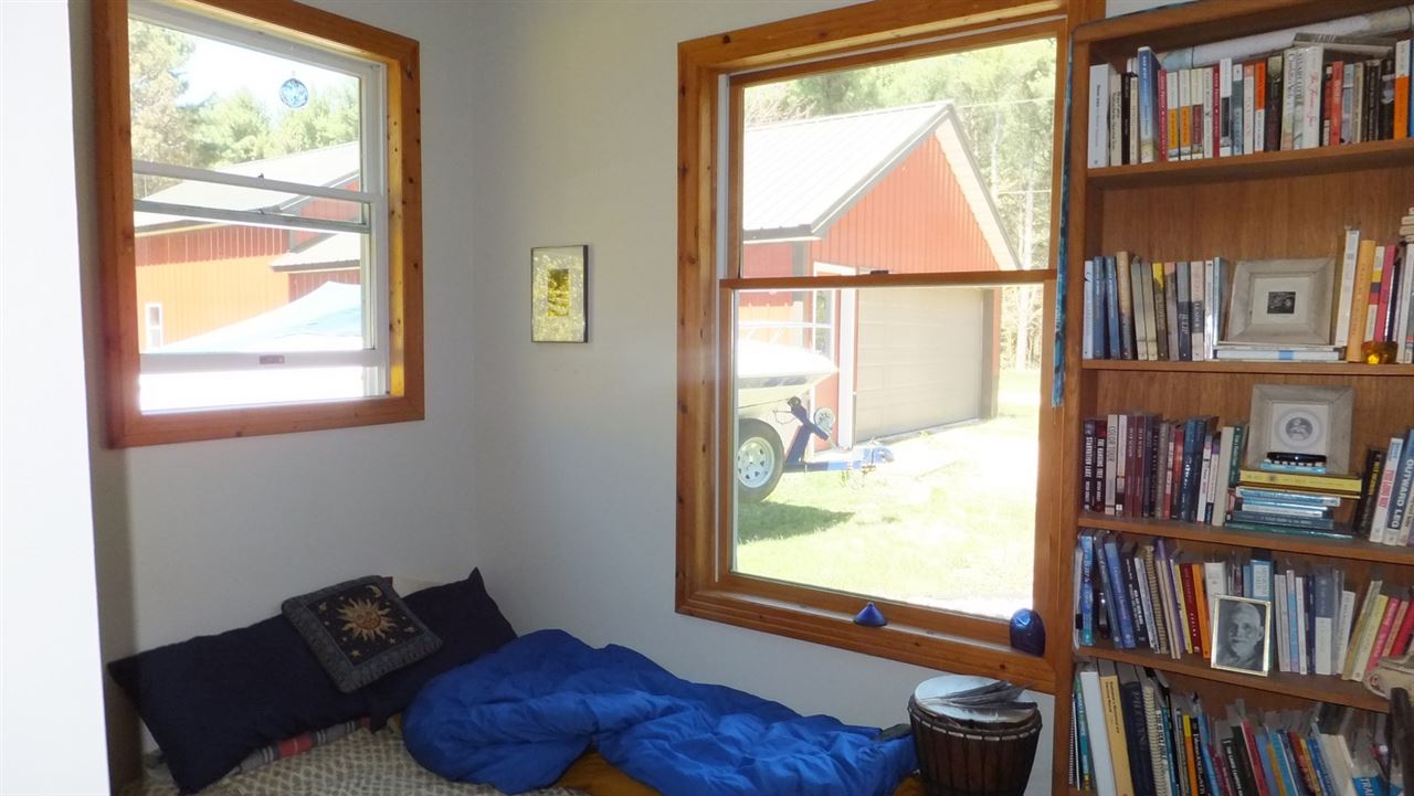 3415 Ballard Road Benzonia, MI 49616 - Photo 15 of 38 1816008-14.JPG