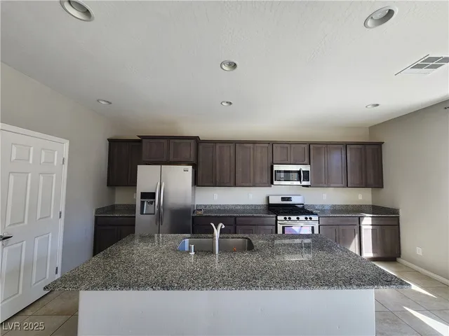 $2,250 | 5312 Mountain Garland Lane, North Las Vegas, NV 89081