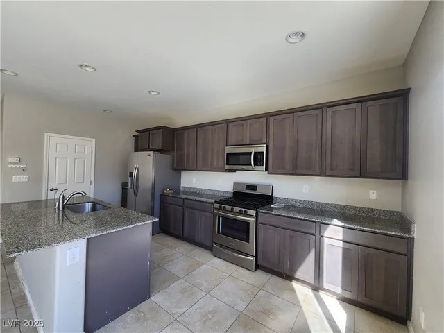 $2,250 | 5312 Mountain Garland Lane, North Las Vegas, NV 89081