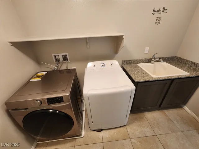 $2,250 | 5312 Mountain Garland Lane, North Las Vegas, NV 89081