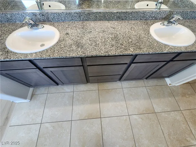 $2,250 | 5312 Mountain Garland Lane, North Las Vegas, NV 89081