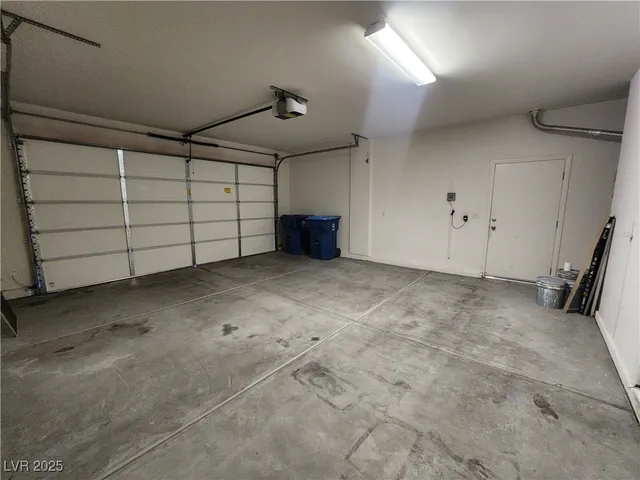 $2,250 | 5312 Mountain Garland Lane, North Las Vegas, NV 89081