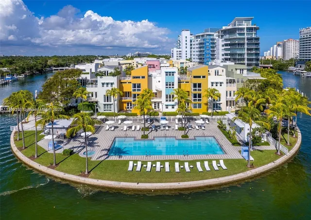 $1,475,000 | 6103 Aqua Avenue, Unit 301, Miami Beach, FL 33141