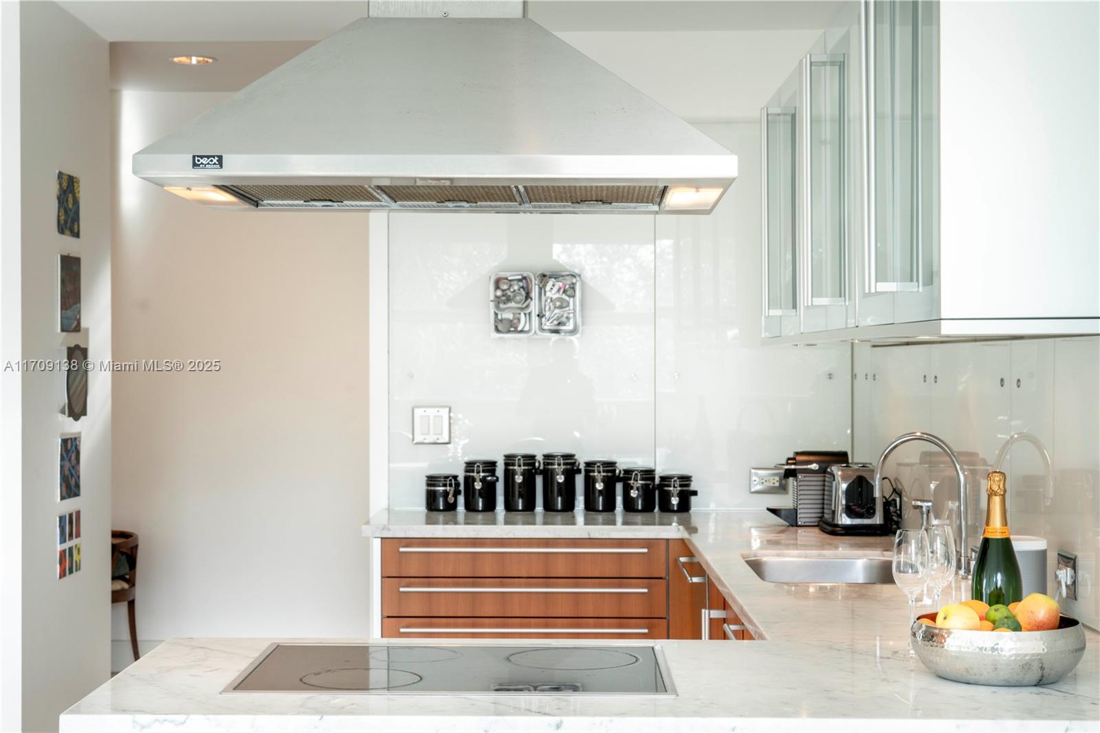 6103 Aqua Avenue, Unit 301 Miami Beach, FL 33141 - Photo 24 of 67