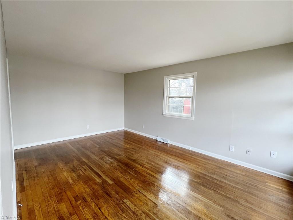 2601 Dulaire Road Greensboro, NC 27407 - Photo 2 of 17