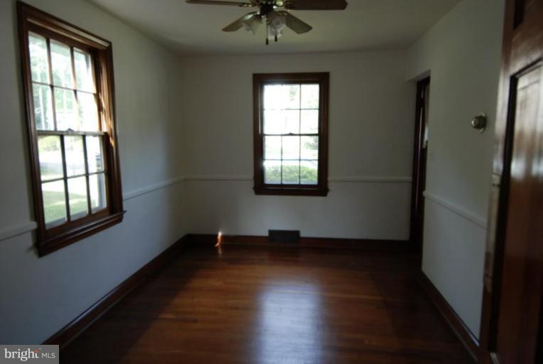 2805 Cameron Road Falls Church, VA 22042 - Photo 3 of 13 Dining Room