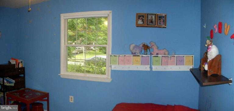 11804 Fernshire Road Gaithersburg, MD 20878 - Photo 9 of 12 Bedroom #2