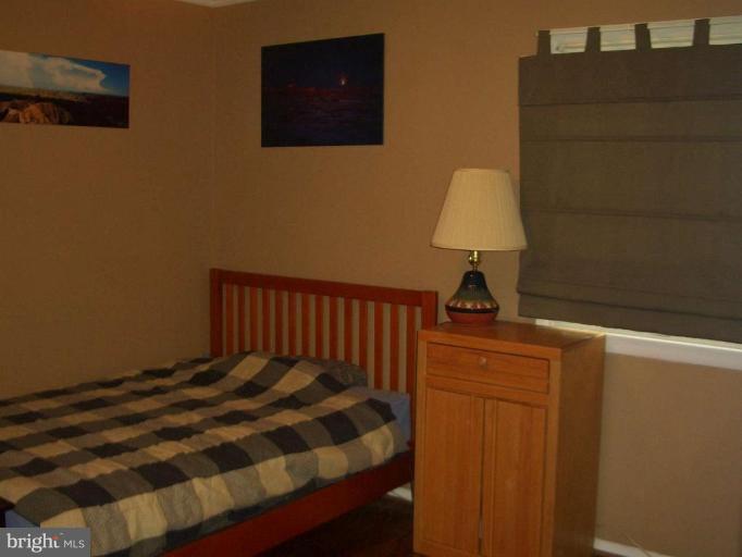 11804 Fernshire Road Gaithersburg, MD 20878 - Photo 10 of 12 Bedroom #3
