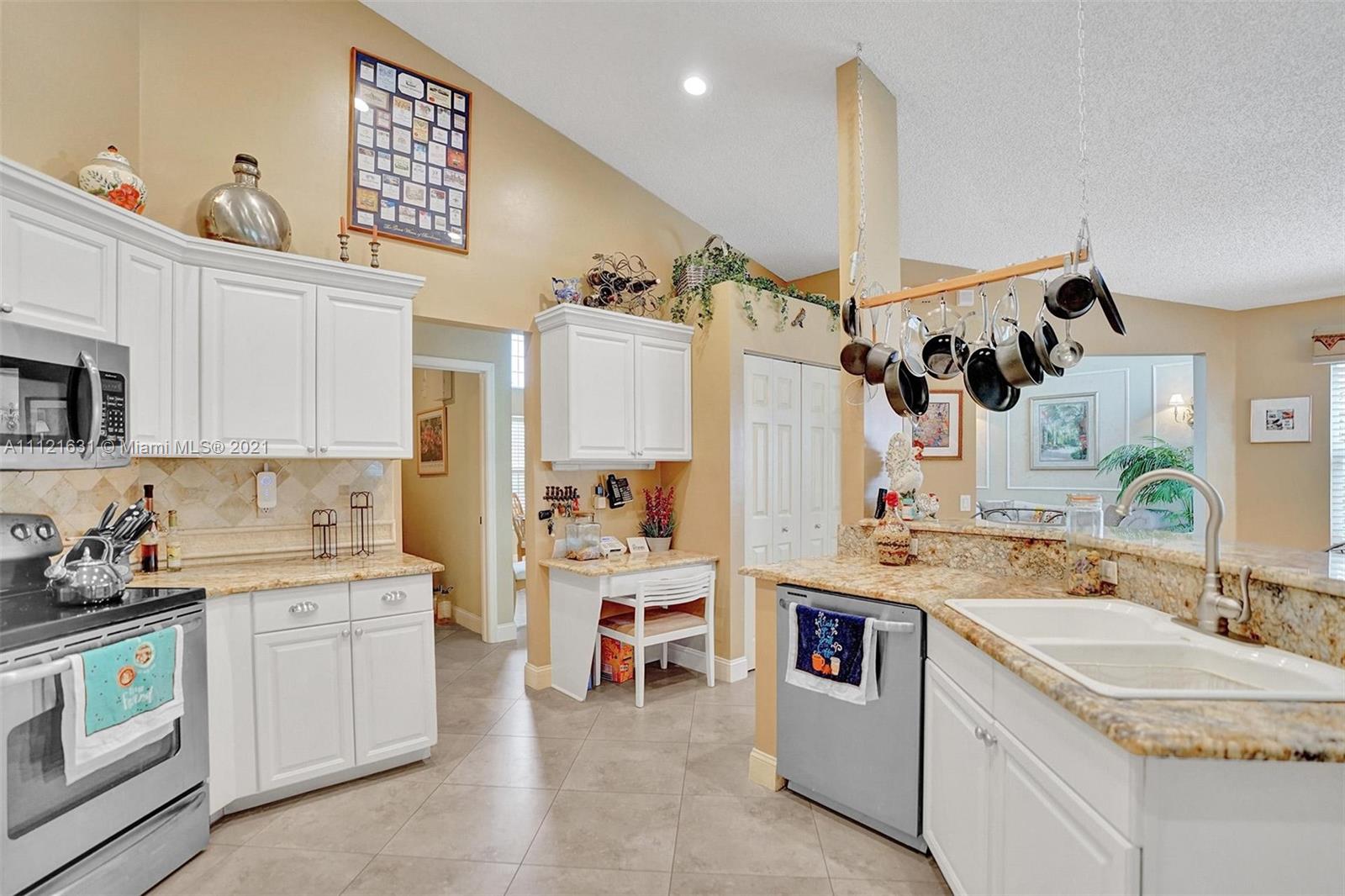 3303 Ridge Trace Davie, FL 33328 - Photo 25 of 55 Gallery Image 25